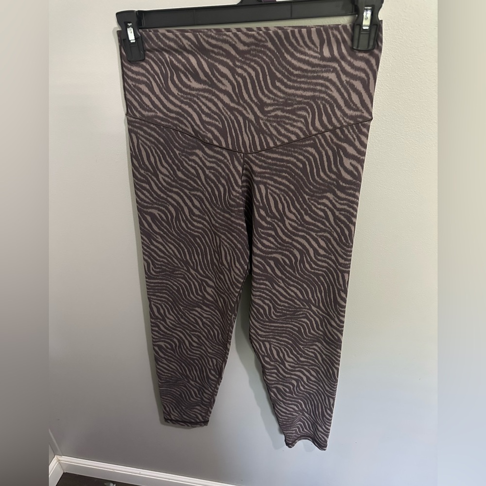 Aerie Offline Real Me Size‎ XL High Rise 7/8 Leggings Brown Zebra